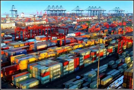▲近三年，中国的进出口都占全球货物贸易的10%以上