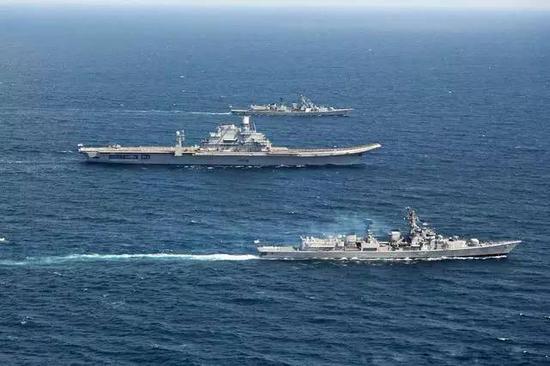 　　印度出动航母参加大规模反潜演习直指中国核潜艇