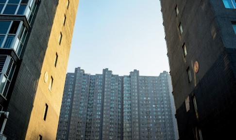 房产无法落宗而不能办理房地产登记证——困扰李先生的事在此前一段时间也困扰着不少在燕郊拥有房产的人。视觉中国