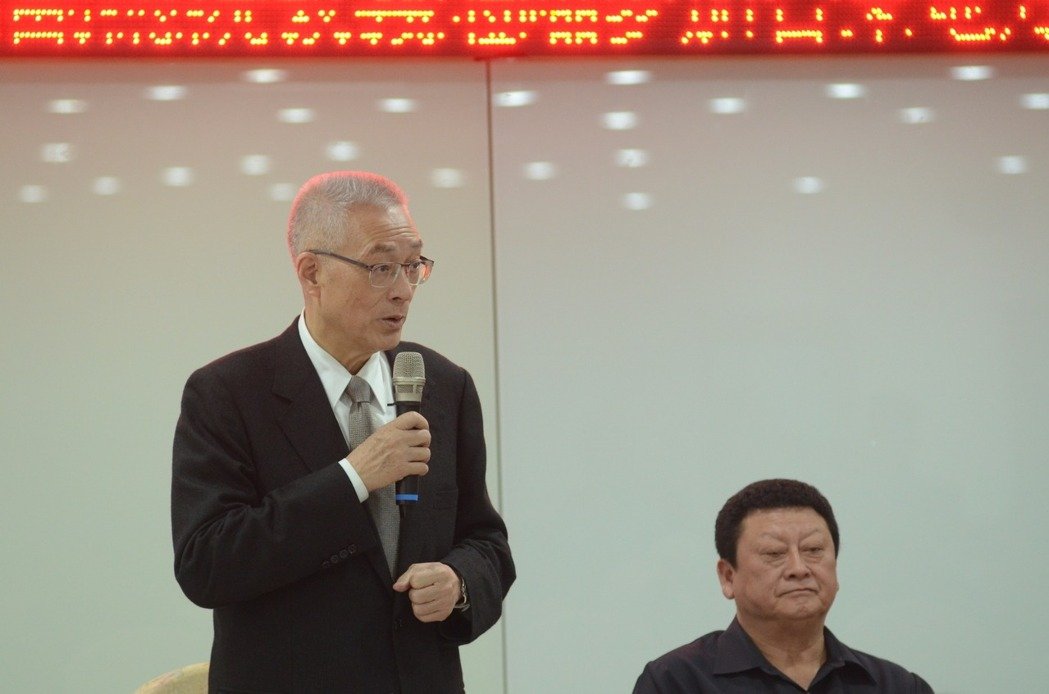 吴敦义2日到台东参加国民党座谈会,斥陈镇湘质疑他“会不会是李登辉第二”,是胡思乱想、不正确的,“要收回这句不符实情的话”。