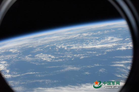 神十一航天员拍摄的地球图片