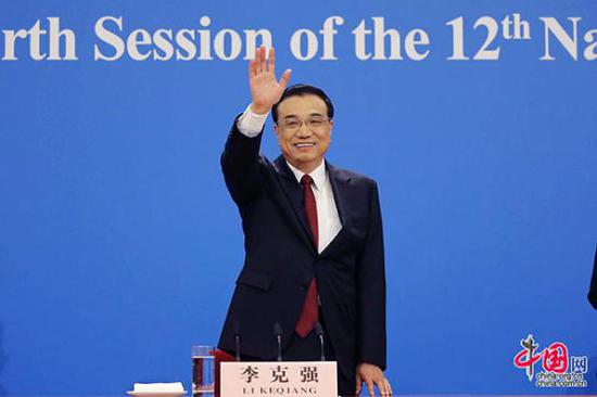 　资料图：2016年3月16日，国务院总理李克强在人民大会堂三楼金色大厅会见采访十二届全国人大四次会议的中外记者。中国网记者&nbsp;牛博摄&nbsp;