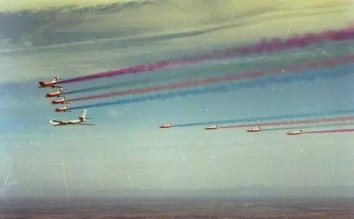 　　1984年10月1日，117架各型飞机参加了国庆阅兵仪式。