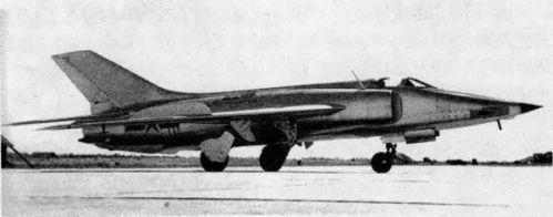 　　1965年6月10日，完全自主研制的强5飞机首飞成功