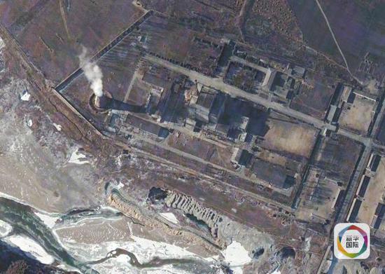 　　这是2006年1月5日拍摄的朝鲜核反应堆的卫星照片。（新华社发）