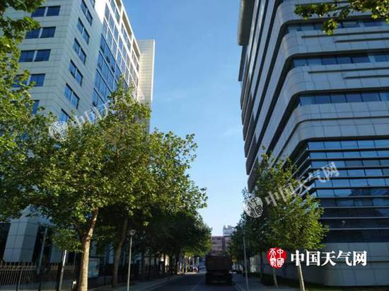 4月22日7时，北京暖阳相伴。