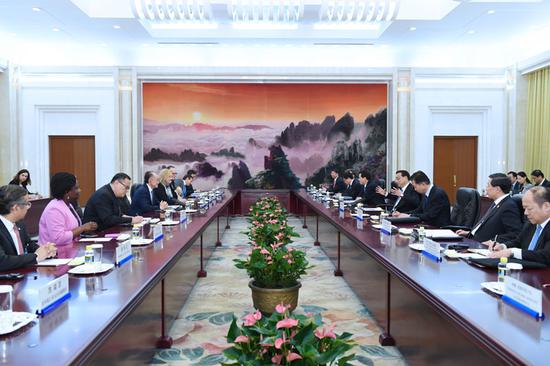  新华社 饶爱民摄 