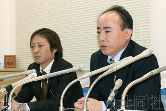 5月22日，“日本地下探测”公司社长佐佐木吾郎（右）等人召开记者会。来源：共同社
