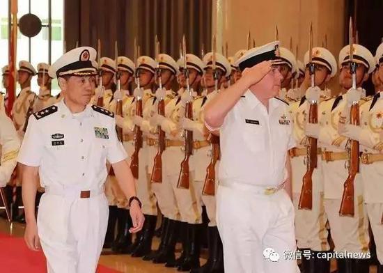 沈金龙此次就进一步深化中新两国海军的友好合作关系提了4点建议：