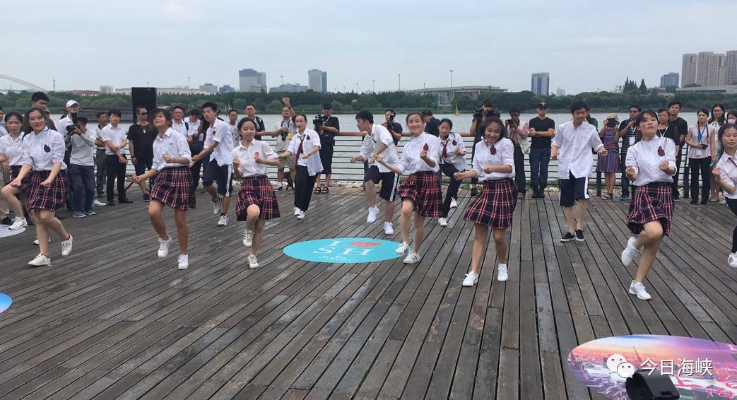 柯文哲还表现，这次来访之后发现上海前进太快，他已经开端做了决议，将会再次组团前来上海取经。