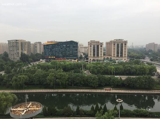 北京雨后,空气清新,凉爽宜人(图/江南)