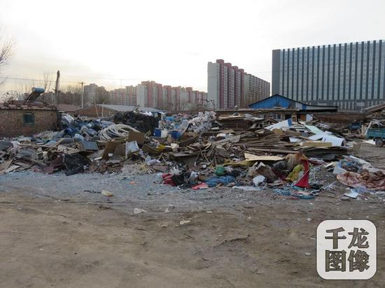 清退低端养殖业后,通州区永顺镇将在原地建成占地面积406亩的刘庄公园。图为养殖业清退前的平房区现场。通州区永顺镇供图 千龙网发