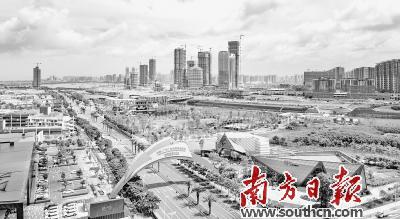 自贸改革试验和制度创新持续领先全国,促使前海蛇口自贸片区上半年主要经济指标“全线飘红”,经济密度居全国自贸区榜首。 前海管理局供图