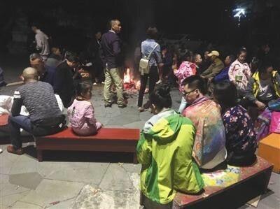 ⑤南京5352名游客在九寨沟地震震区 目前1名游客受轻伤