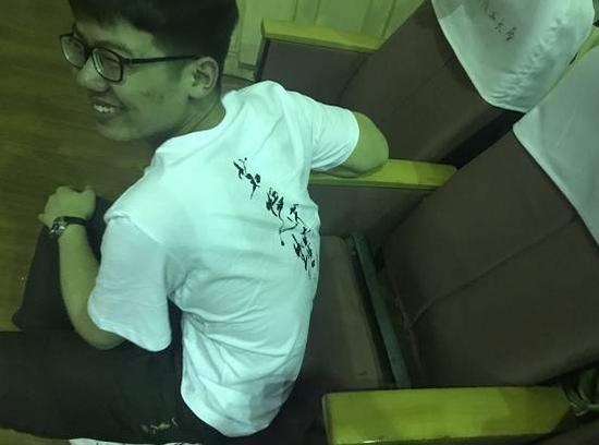 上面這些都是玩笑。。