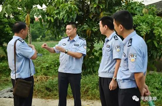 平易近警访问