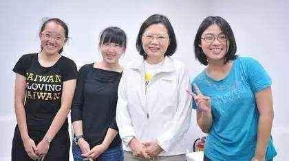 媒体:投票给蔡英文的年轻人 你们薪资提高了吗