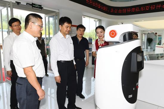 省委常委、副省长,雄安新区党工委书记、管委会主任陈刚调研。刘向阳摄