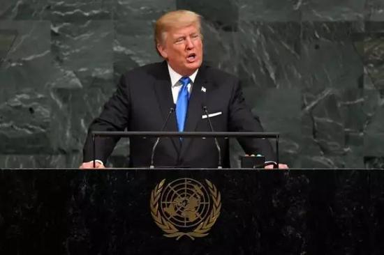 朝鲜、叙利亚、伊朗、委内瑞拉被他怼了个遍,还把Namibia(纳米比亚)念成了Nambia,赚足了眼球。