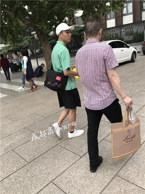 晒育儿经骄傲儿子曾获得过国家专利