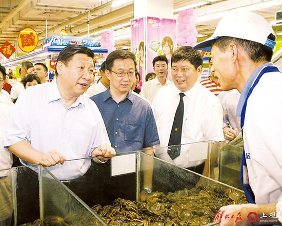 2007年10月6日，習(xí)近平調(diào)研農(nóng)工商超市119店，了解食品供應(yīng)情況。