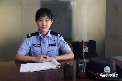 为受审者孩子哺乳女法警:没想太多就想尽己所