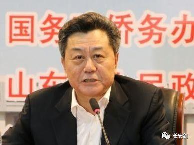 曲淑輝（國(guó)家民族事務(wù)委員會(huì)紀(jì)檢組原組長(zhǎng)）