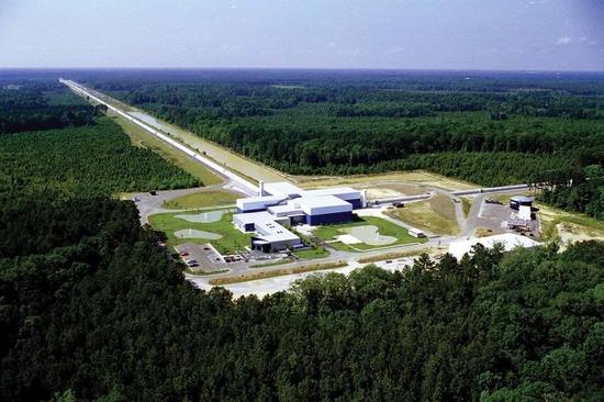 激光干涉引力波天文台（LIGO）