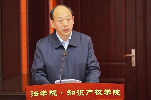 省委高教工委书记董小龙讲话