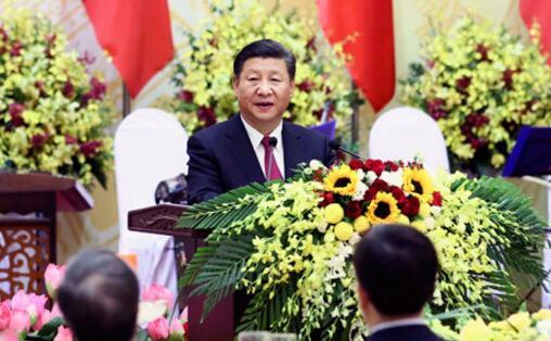 1510557108849896.jpg 11月12日,中共中央总书记、国家主席习近平出席越共中央总书记阮富仲和越南国家主席陈大光在河内国际会议中心举行的隆重欢迎宴会。这是习近平在欢迎宴会上致辞。 新华社记者 兰红光 摄