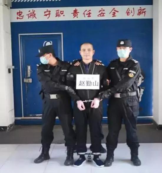 男子抢劫杀人拒不供认 法院以 零口供 判死刑|嫌