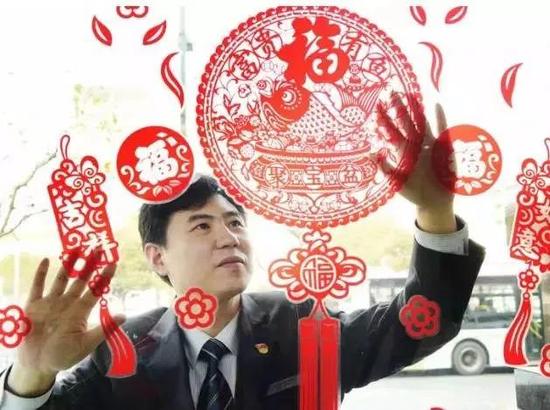 十九大代表朱捷:他用鸡毛蒜皮的小事换来客户