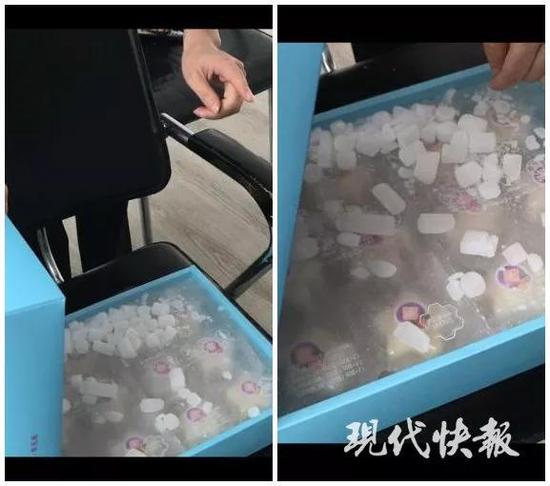 　△元祖雪月饼包装盒里的干冰是散放着的。