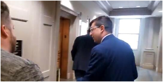 2018太阳城集团娱乐网 - 健身小课堂丨提神小妙招,不做办公室“特困生”