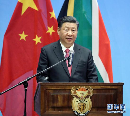 7月24日，国家主席习近平和南非总统拉马福萨在比勒陀利亚一道出席中南科学家高级别对话会开幕式。这是习近平在开幕式上致辞。 新华社记者 刘卫兵 摄