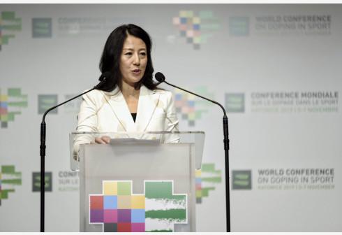 tb通博pt游戏客户端·王思聪被曝恋上妙龄美女,穿情侣装逛街十指紧扣,两人曾同游日本