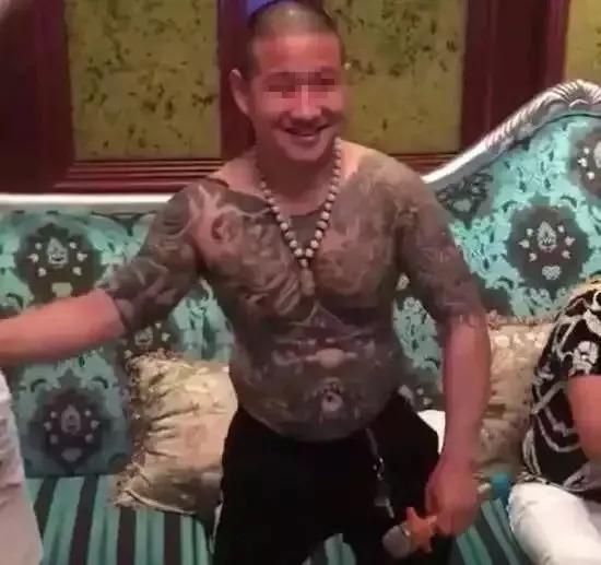 昆山案“反杀男”:为患癌儿子网络募捐只筹4万元|昆山|于海明|刘海龙_新浪新闻