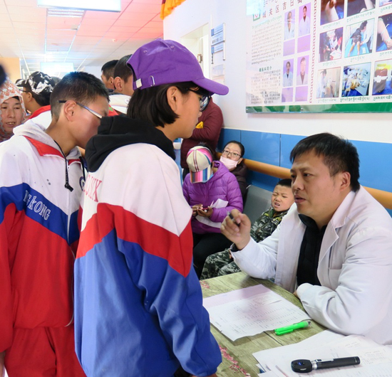 中国儿基会“耳聪目明计划”首个医疗点落户拉萨
