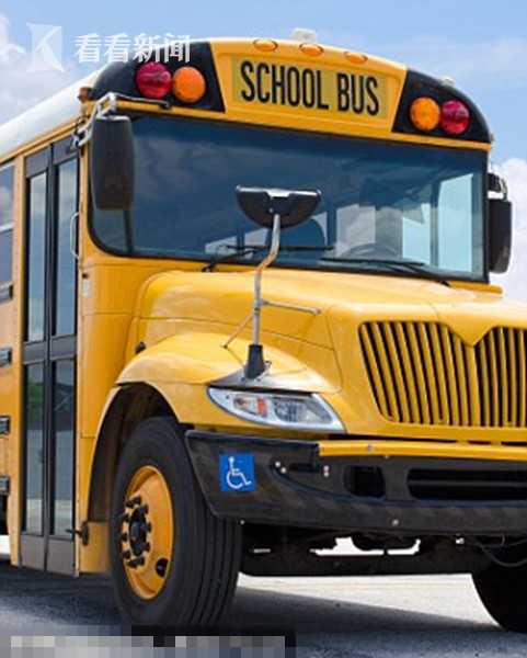 美国女校车司机教孩子开车被拘 曾因超速被捕