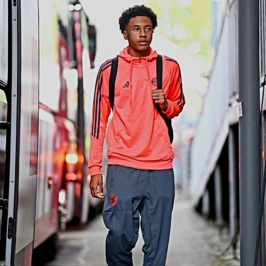 16岁344天！基亚拉是拜仁队史第二年轻德甲首秀球员