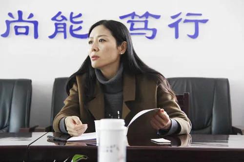 “美女副市长”与市委书记同日“双开”,受贿细节被公开