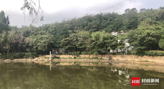 水库与别墅