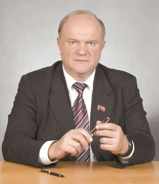 俄罗斯联邦共产党中央委员会主席  久加诺夫