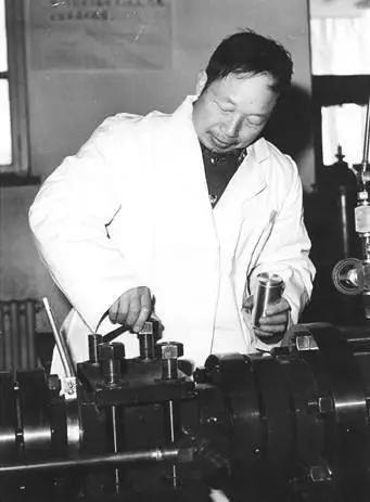 他工作到生命最后一刻