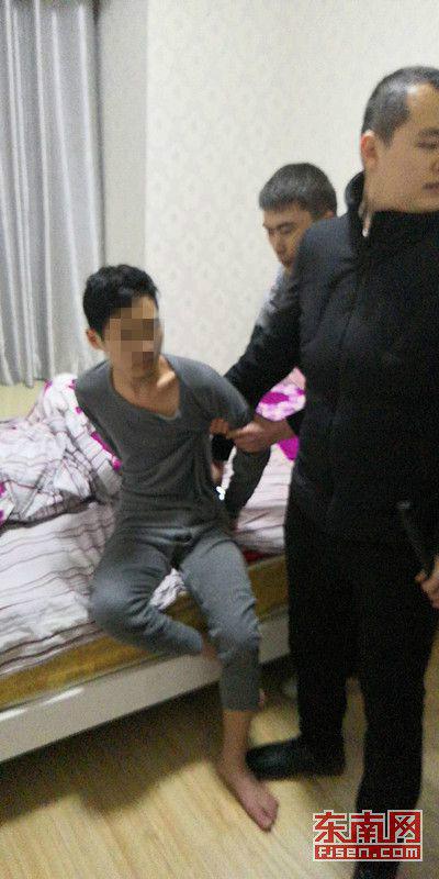 警方抓获犯罪嫌疑人