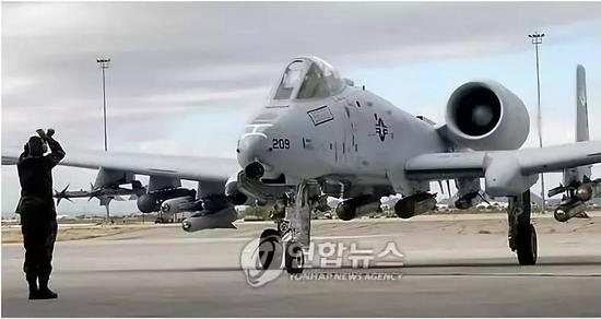 (图为韩国乌山美军基地的A-10攻击机)