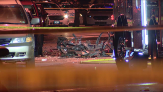 美发生汽车爆炸致3死 目击者被尸体碎片吓得发抖