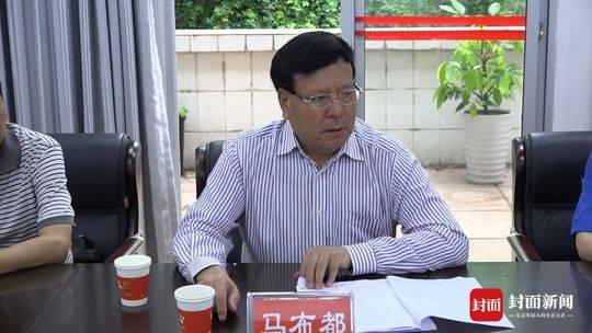 退休后返聘 继续为凉山教育奔波