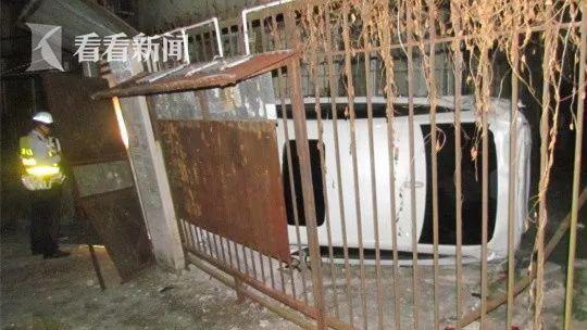 银河娱乐电玩手机版下载·重病昏迷男童被家人放弃推出ICU时流泪 母亲跪求医生推回监护室