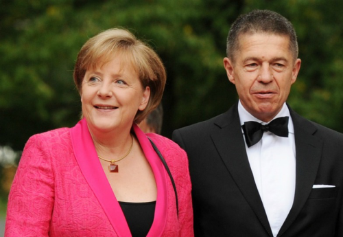 德国总理默克尔的丈夫绍尔，曾被人误称为“默克尔先生”。（图/新华网）